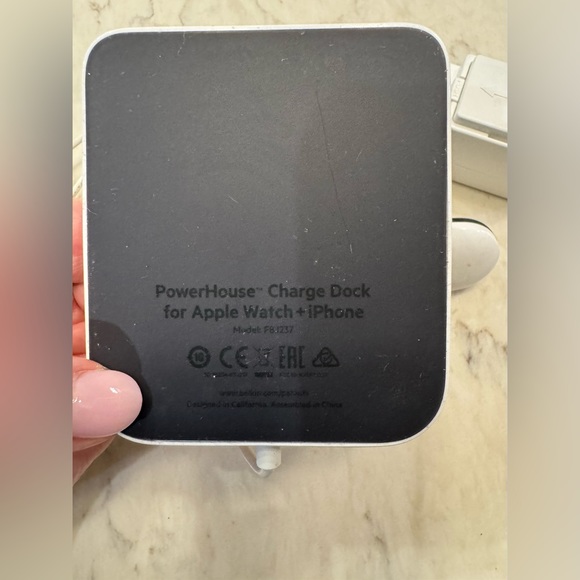 Belkin PowerHouse 2-in-1 iPhone & Apple Watch Charging Dock - White - Picture 8 of 8